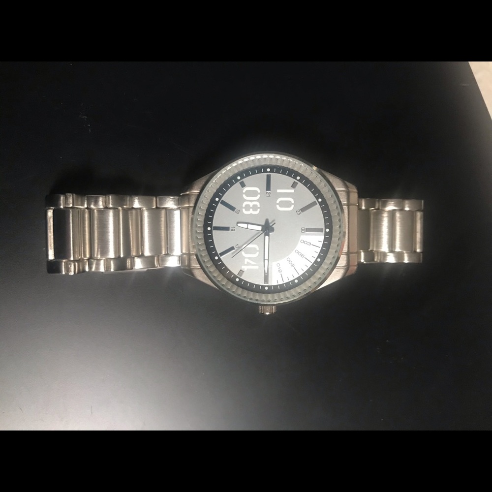 Watch also has marine time